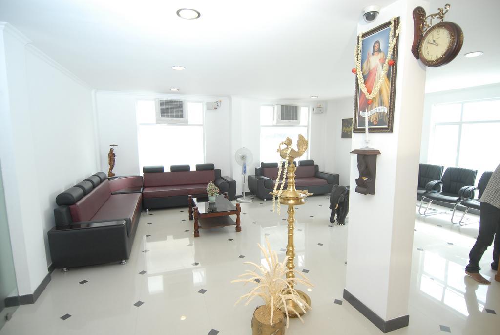 Hotel Phils' Residencia Kochi Exterior foto
