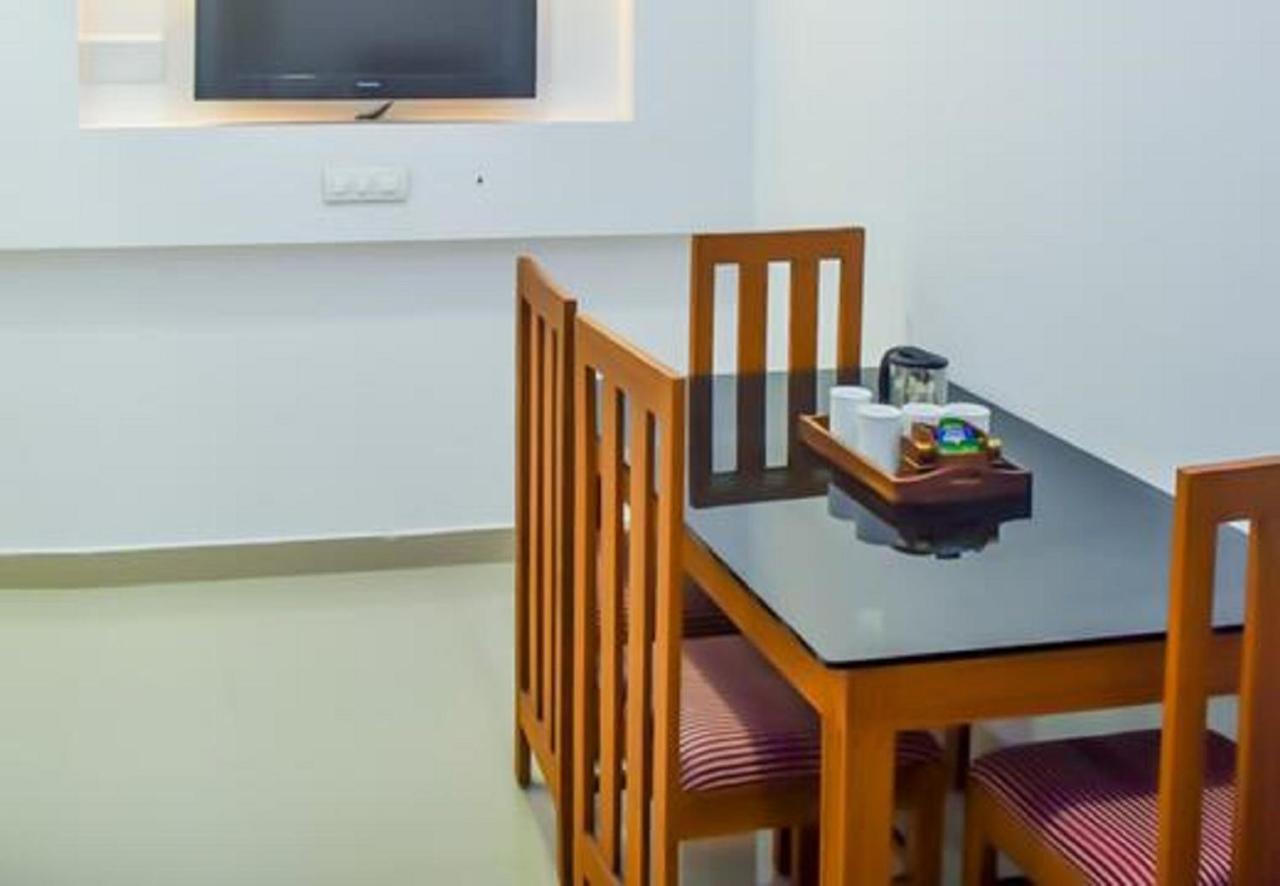 Hotel Phils' Residencia Kochi Exterior foto