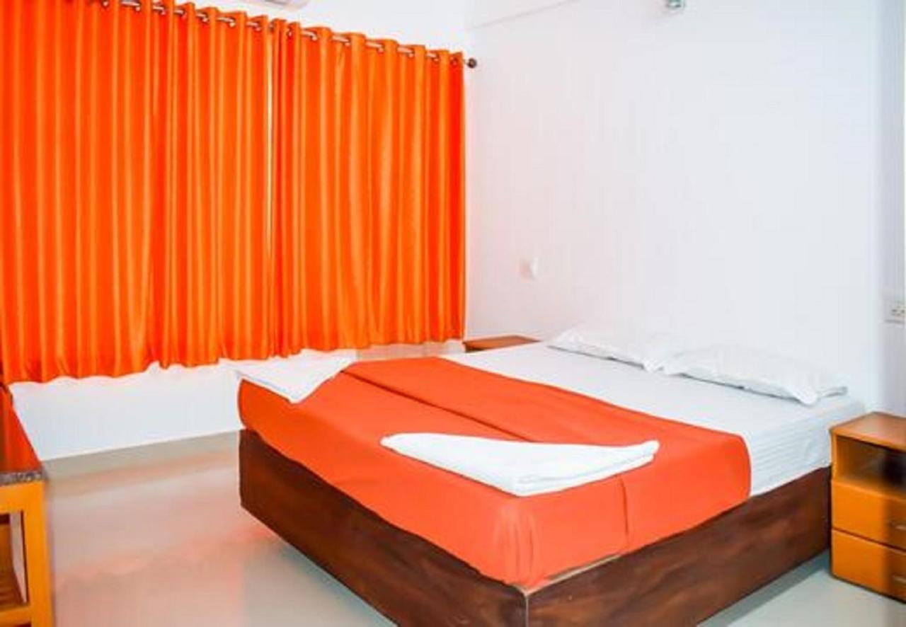 Hotel Phils' Residencia Kochi Exterior foto