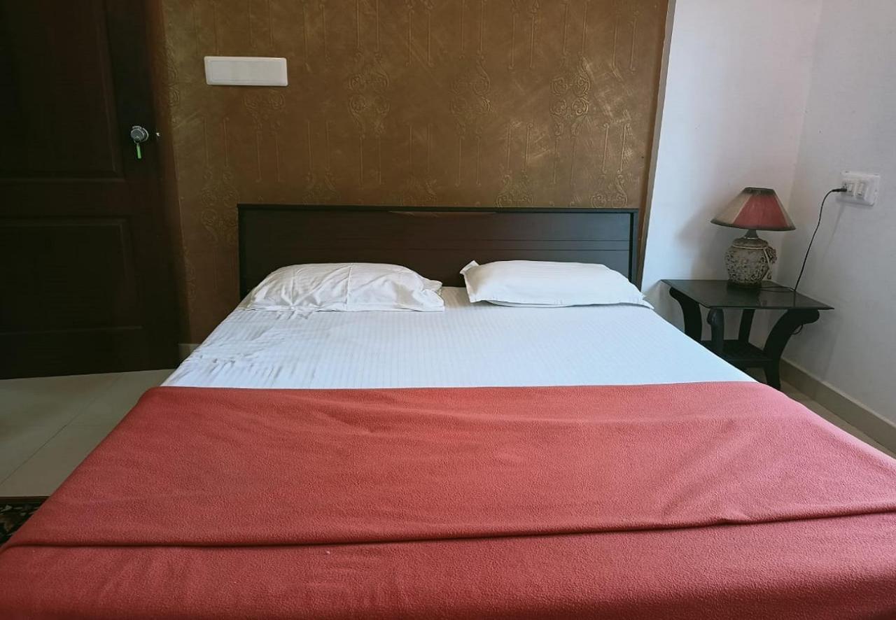 Hotel Phils' Residencia Kochi Exterior foto