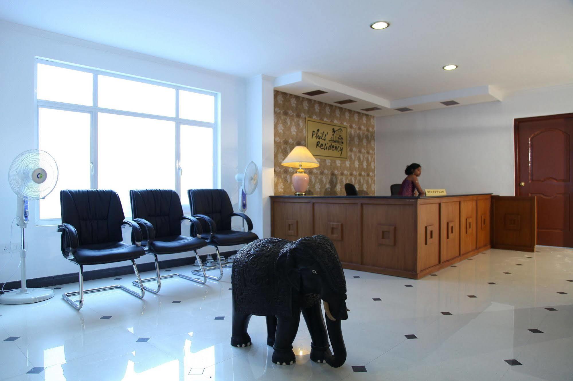 Hotel Phils' Residencia Kochi Exterior foto