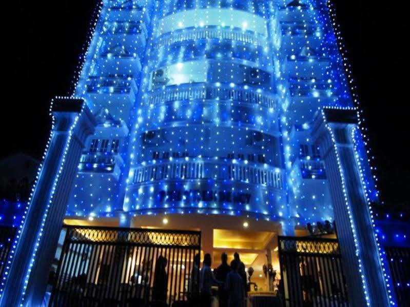 Hotel Phils' Residencia Kochi Exterior foto
